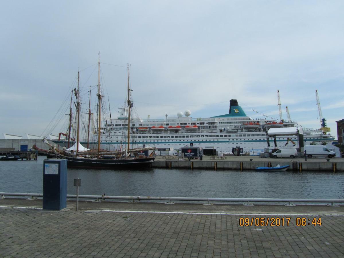Altstadt Ferienwohnung Wismar Bagian luar foto