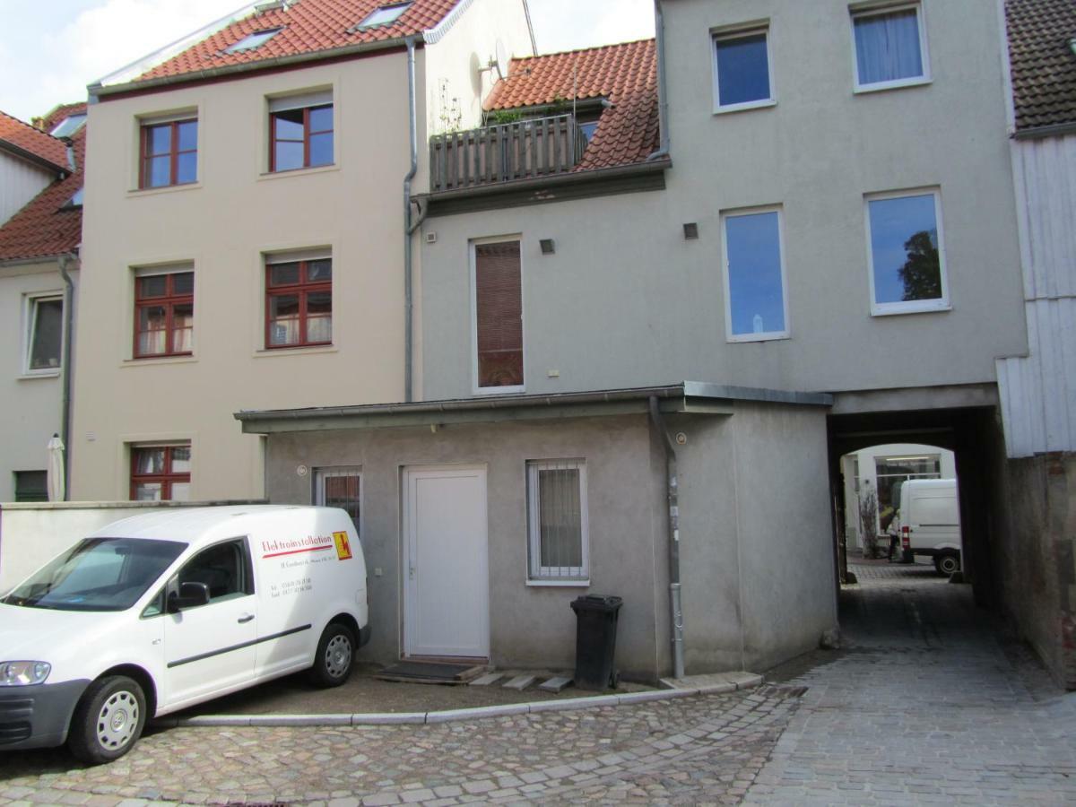 Altstadt Ferienwohnung Wismar Bagian luar foto